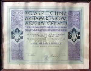 Ryc. 17 Dyplom przyznający srebrny medal na wystawie w Poznaniu w 1929 r.